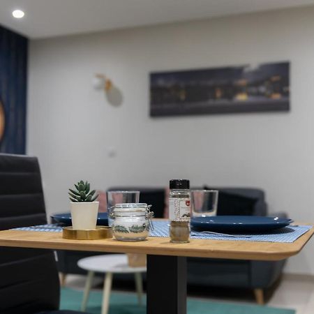 Elegant Et Tres Spacieux, Mon Studio Vous Seduira! Metz Kültér fotó